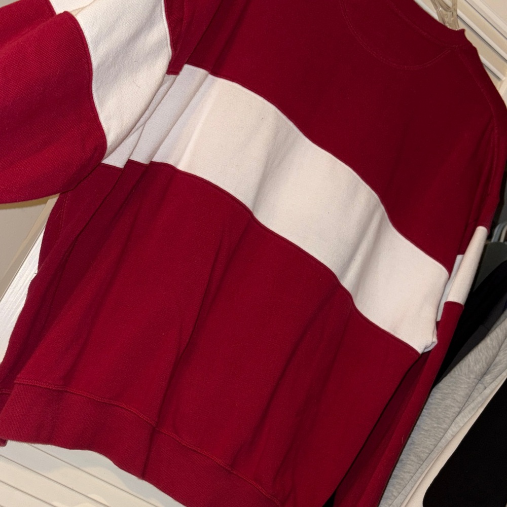 PINK Victoria's Crew-Neck Sweater - Picture 4 of 4